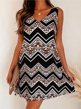 Three Hearts Dress Small Black Leopard Chevron Bow Back Shift Mini